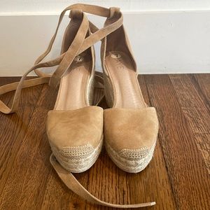 Raye Dahlia Espadrille Wedge in Tan